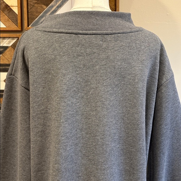 PARKE Varsity Fleece Mockneck Sweatshirt in Stormy Grey + White size L/XL EUC - Picture 7 of 12
